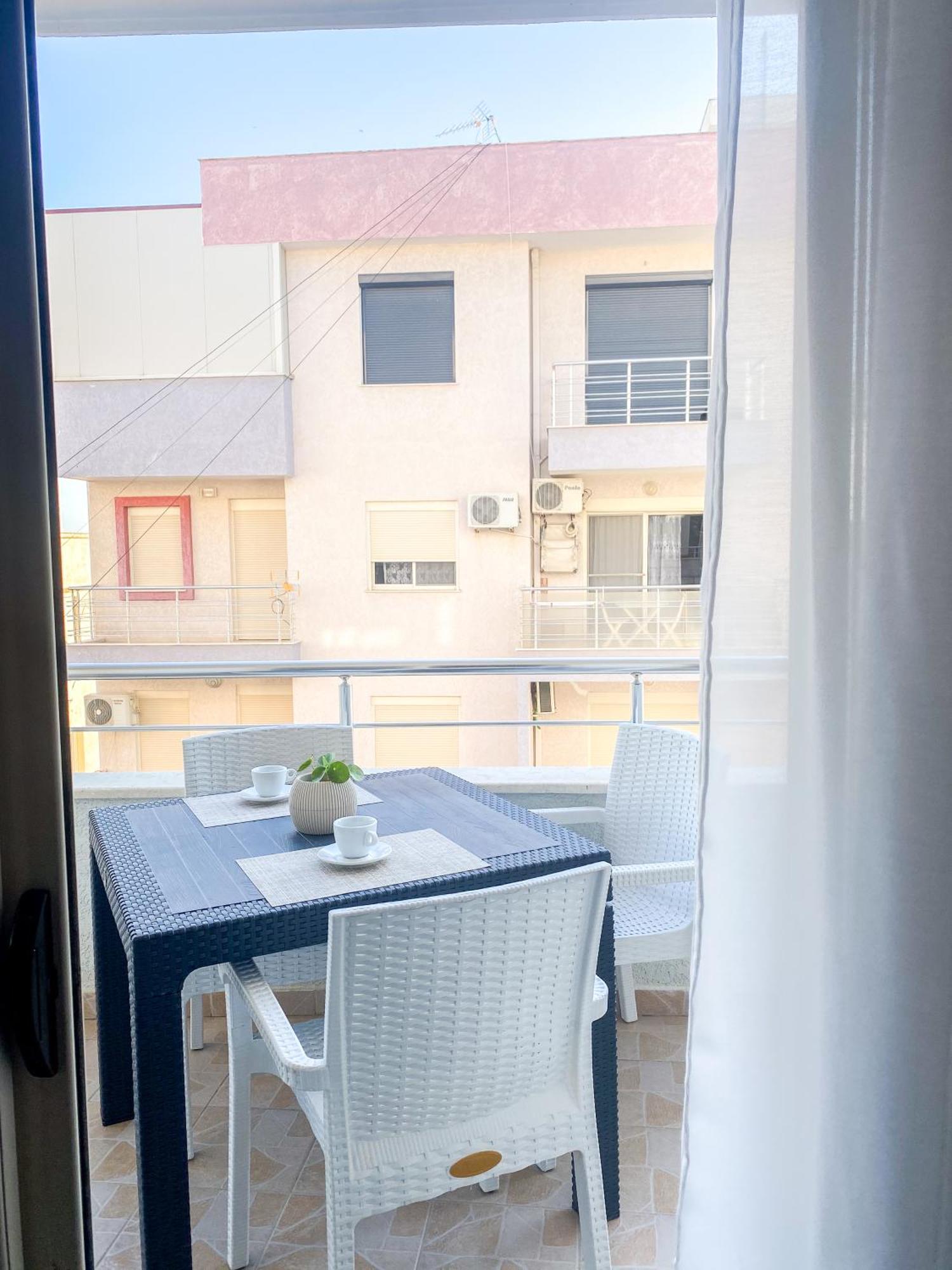 Lunasol Seaside Apartments Durres Ngoại thất bức ảnh
