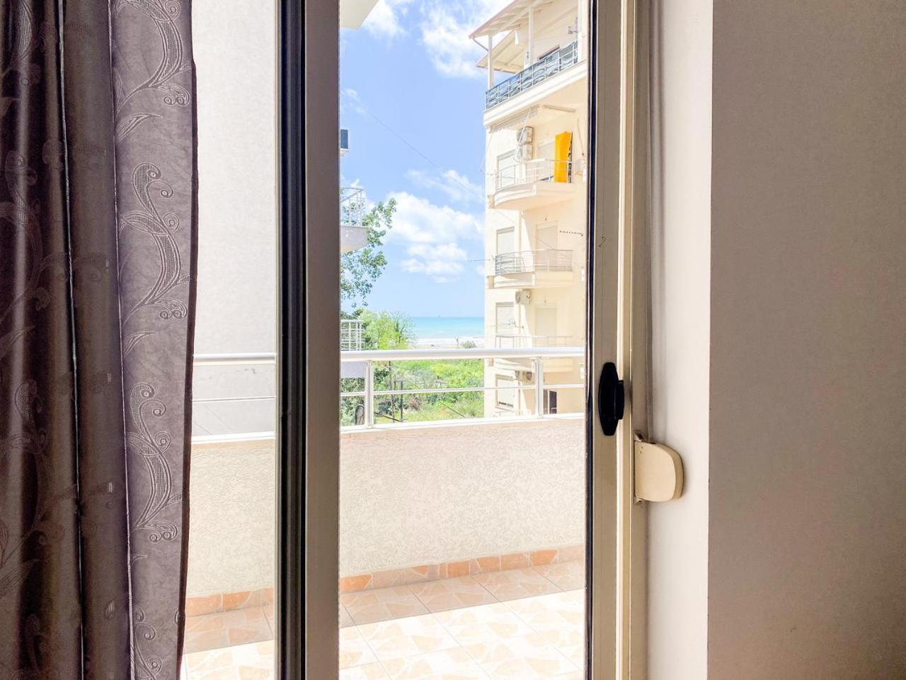 Lunasol Seaside Apartments Durres Ngoại thất bức ảnh