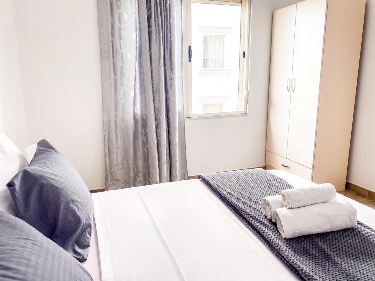 Lunasol Seaside Apartments Durres Ngoại thất bức ảnh