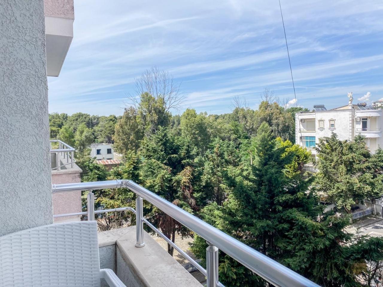 Lunasol Seaside Apartments Durres Ngoại thất bức ảnh