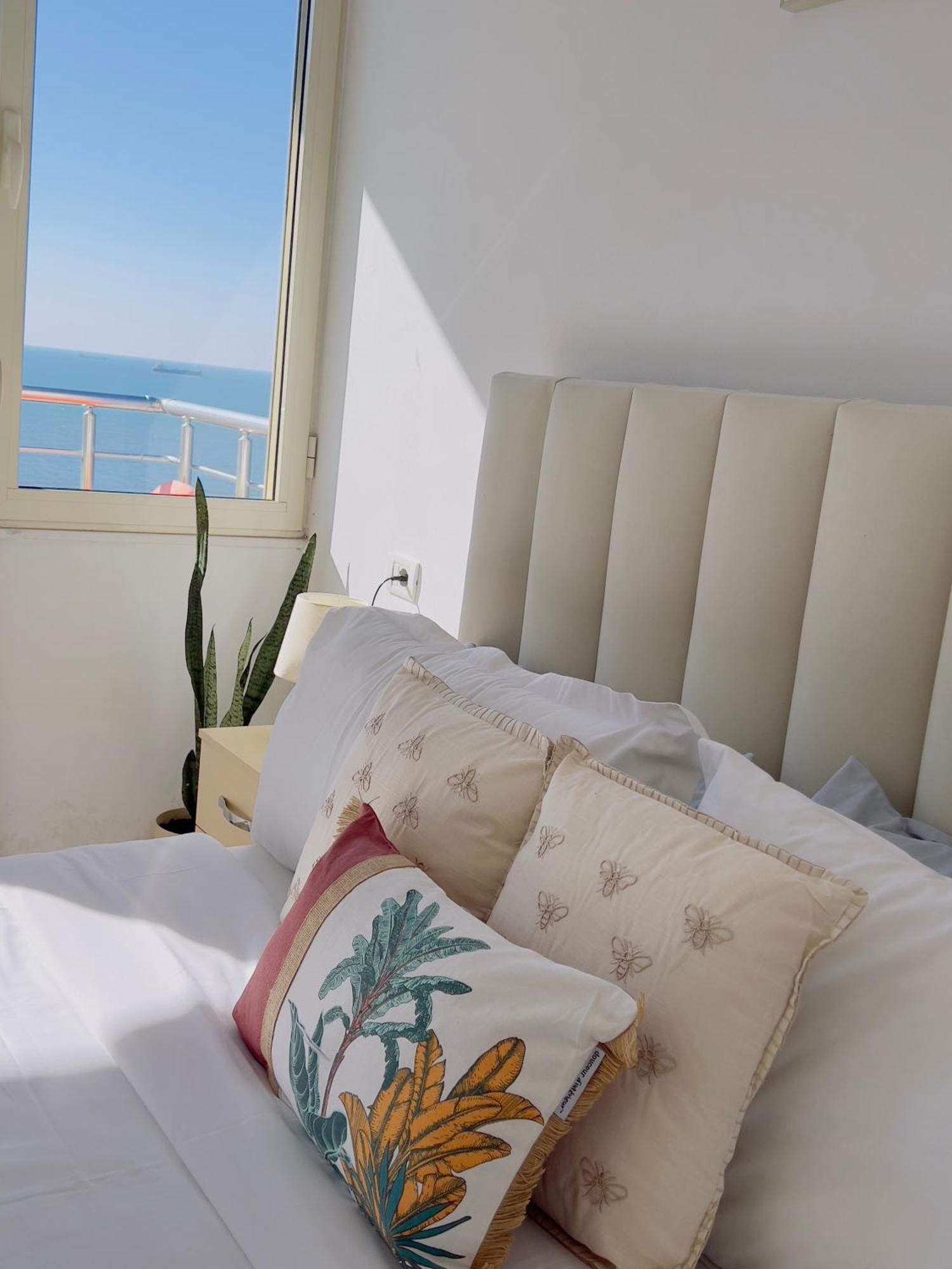 Lunasol Seaside Apartments Durres Ngoại thất bức ảnh